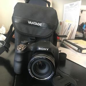 Sony 20.1 Mp Cyber-shot DSC-H300